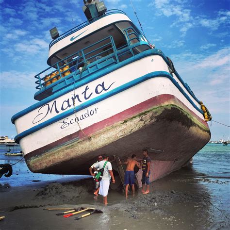 Careening our Sailboat in Ecuador | Green Coconut Run