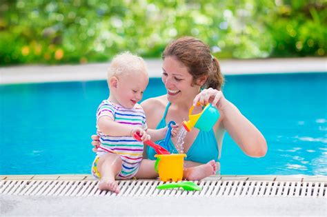 Baby Pool Toys - Keep Babies Happy & Protected At the Pool