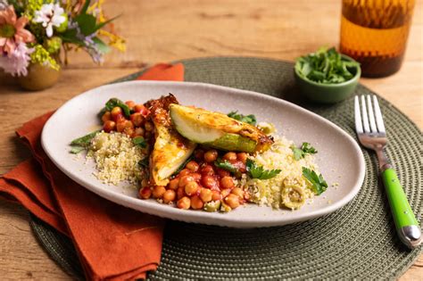 Abobrinha gratinada ensopado de tomate e grão de bico na Air Fryer