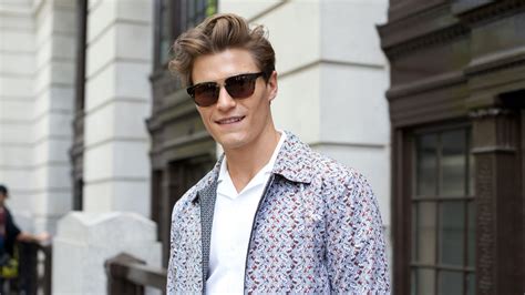 C Mo Combinar Ropa De Hombre Con S Lo Camisas Distintas Gq