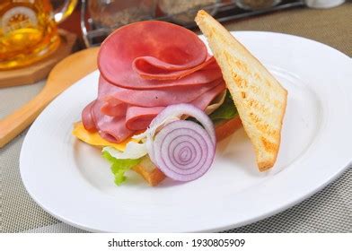 617 German sausage platter Images, Stock Photos & Vectors | Shutterstock