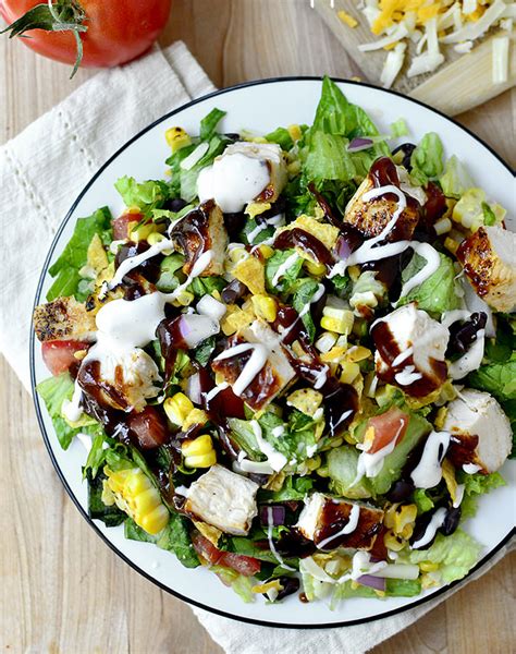 5 Simple Dressings That Will Make You a Salad Super Star