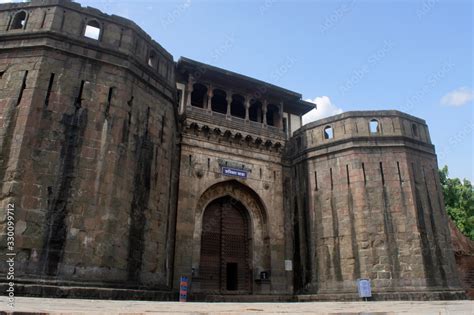 Huge Front door, Shaniwar Wada fort, Pune, Maharashtra India Stock ...