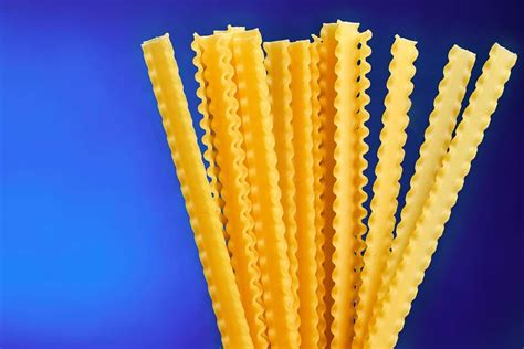 25 Different Types of Pasta Noodles and Shapes | Pasta noodles, Noodles ...