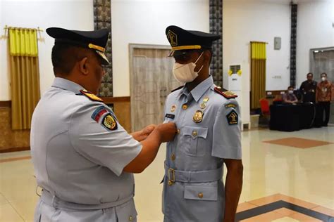 Kakanwil Andika Lantik Wijay Kumar Sebagai Kakanim Cianjur Kumham Jabar