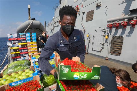 U S Navy On Twitter Usnavy Photos Of The Day 1️⃣ Cole Uss