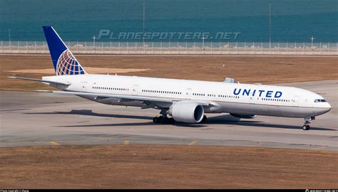 N2142U United Airlines Boeing 777 322ER Photo By Zhaisa ID 1570031