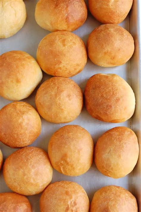 Buttermilk Dinner Rolls Baking Sense®