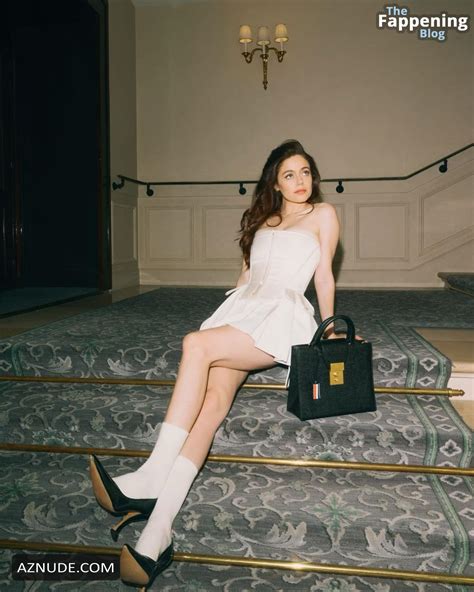 MOLLY GORDON Nude AZNude