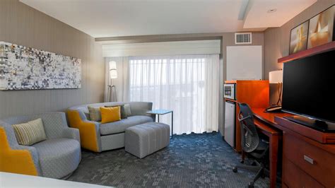 Liberty Station Hotel – Marriott San Diego Hotels near the San Diego ...