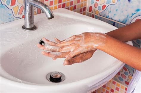 kapan waktu terbaik  cuci tangan klikdokter