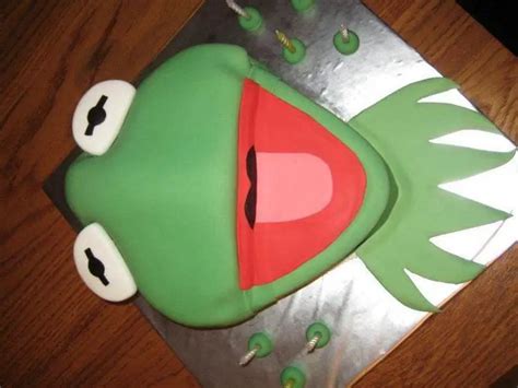 Kermit the frog birthday cake