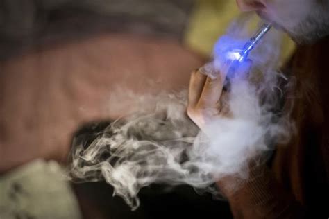 Vaping Contaminant Could Be a Link in Respiratory Illnesses