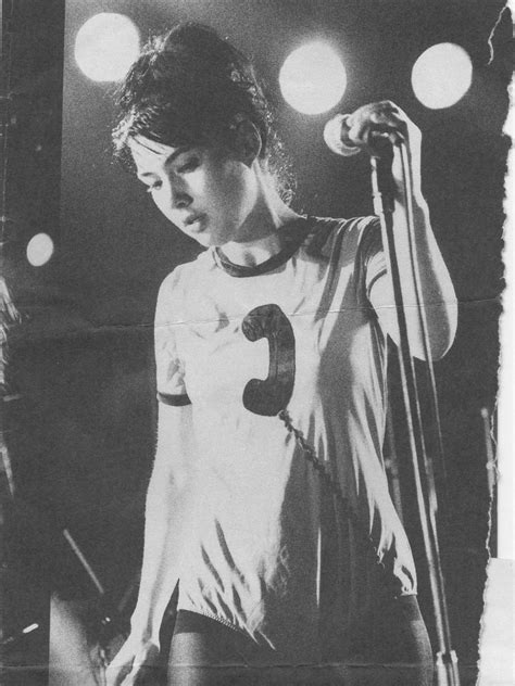 Bikini Kill O que é o movimento punk riot grrrl 04 03 2024 Ilustrada Folha
