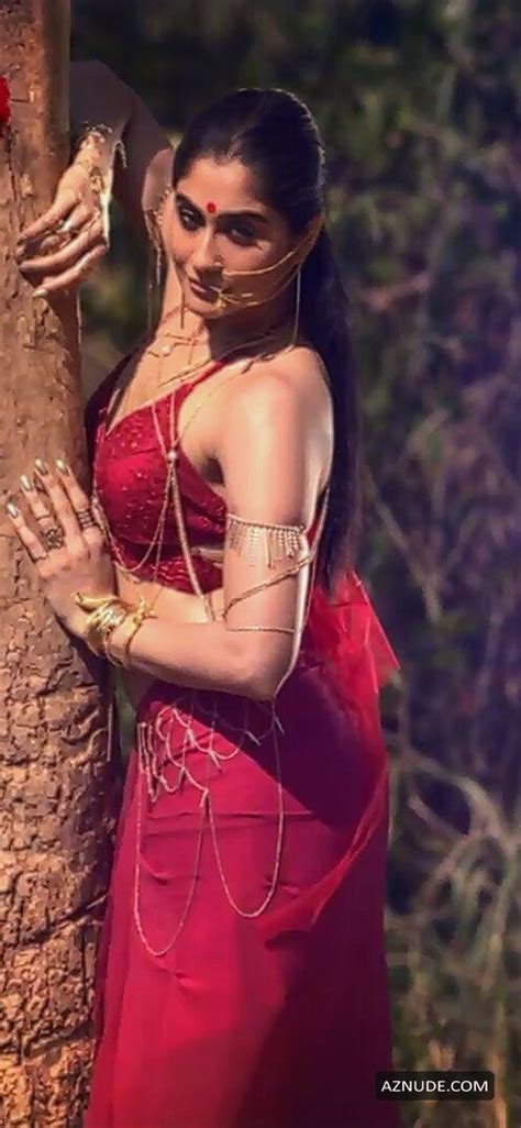 REGINA CASSANDRA Nude AZNude