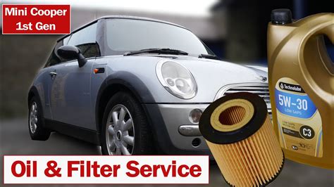 Changing Oil Filter For An Oil Service On BMW MINI R50 R52 R53 Cooper