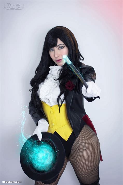 Danielle Vedovelli Vedolifts Zatanna Dc Comics 35 Photos