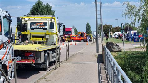 Bourgogne Grave Accident De La Route Chalon Sur Sa Ne Un Motard