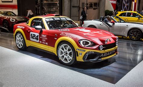 Fiat Abarth 124 Spider Rally Concept Photo Gallery Car And Driver