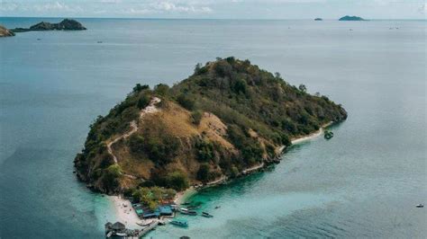 Pulau Kelor Spot Snorkeling Terbaik Di Labuan Bajo NTT Tribunflores