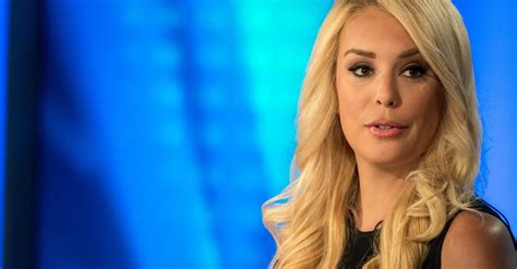 Fox News Britt Mchenry Sues Network For Sexual Misconduct Huffpost