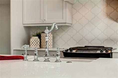 White Kitchen Backsplash Tile Beveled Arabesque Things In The Kitchen