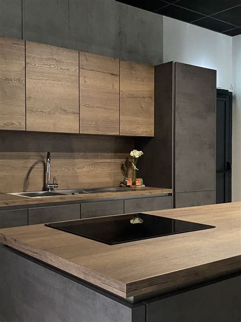 Современная кухня с островом под заказ | Arredo interni cucina ...