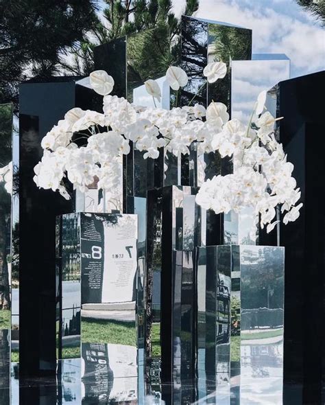 Pin by aaaaa on 形式 | White wedding decorations, Outdoor wedding ...
