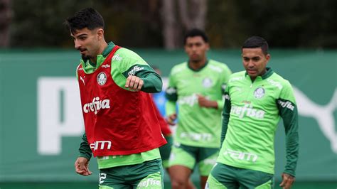 Palmeiras Treina E Flaco L Pez Elogia Raphael Veiga