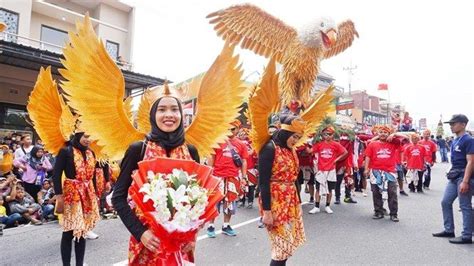 Meriahnya Karnaval Kirab Budaya Peringatan HUT Ke 78 Kemerdekaan RI Di