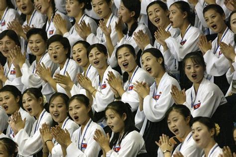 北朝鮮「美女軍団」、秋のアジア大会で韓国訪問へ Wsj