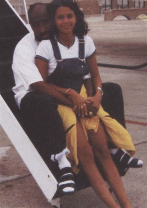 1996-06-28 / Tupac & Kidada Jones At The Airport in New York ...