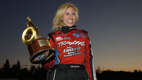 Courtney Force roars to win at NHRA season opener
