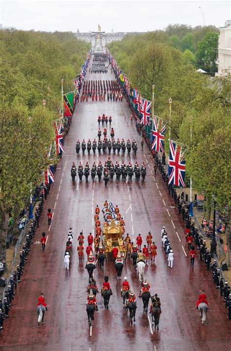 Coronation Horses Include Nod to Queen Elizabeth - PureWow