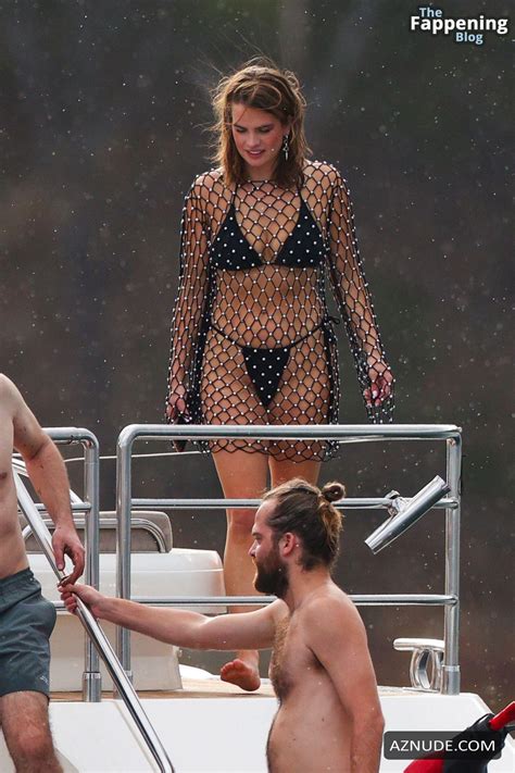 Stormi Bree Henley Sexy Seen With Joe Jonas Showing Off Her Hot Bikini Body On The Harbour Aznude
