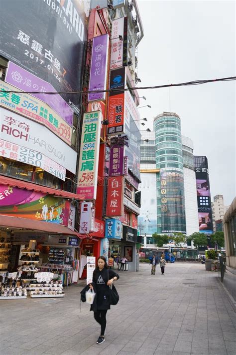 西门町购物街道的天场面在台北市 编辑类库存照片 图片 包括有 高雄 都市风景 日语 饮料 二头肌 99554253