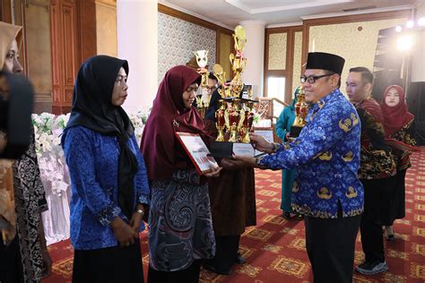 Teratai Muara Enggelam Terbaik Lomba Posyandu Tingkat Kabupaten