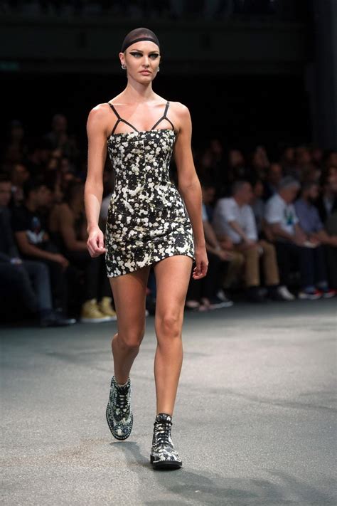 Candice Swanepoel Leggy Wearing A Tube Mini Dress At Givenchy Fashion Show In Pa Porn Pictures