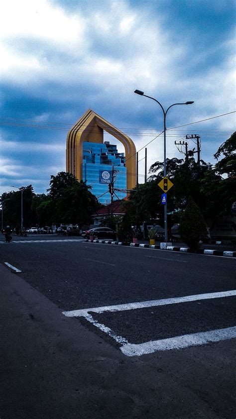 Universitas Airlangga Kampus B Estetika Perjalanan Fotografi