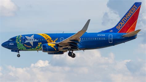 N727SW Southwest Airlines Boeing 737 700 By Peter Cuthbert