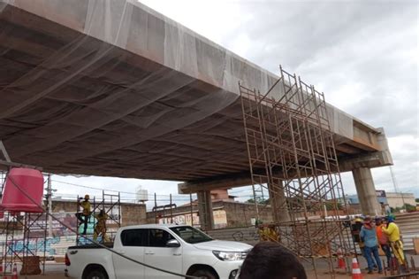 Obra do viaduto na Avenida Castelo Branco interdita trânsito para