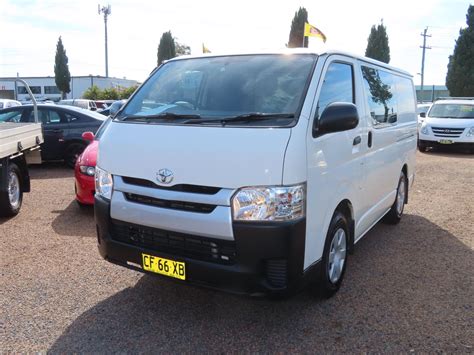 2015 TOYOTA HIACE TRH201R AUTOMATIC VAN JACFD5247980 JUST 4X4S