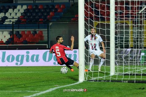 Cosenza Salernitana 0 1 Photo Gallery U S Salernitana 1919