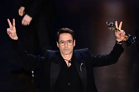 Robert Downey Jr Wins St Oscar For Oppenheimer Gma News Online