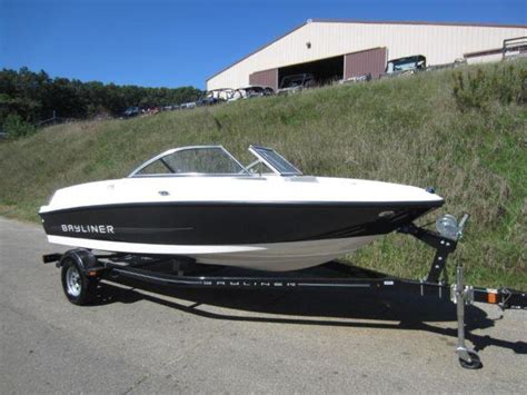 SUPER NICE 2013 Bayliner 175 Bowrider With A 175 HP Mercruiser For