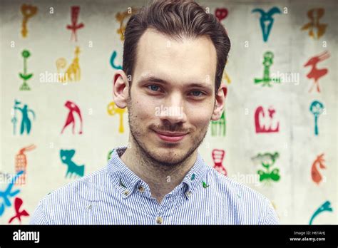 Un jeune homme adulte gay Banque de photographies et dimages à haute résolution Alamy