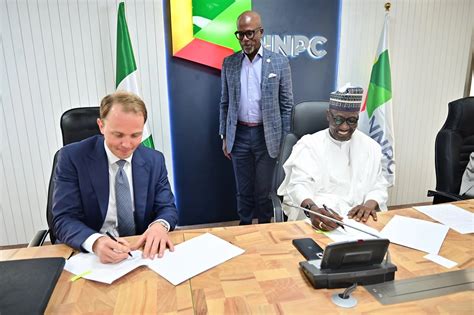 NNPC Golar Sign Agreement On Floating LNG