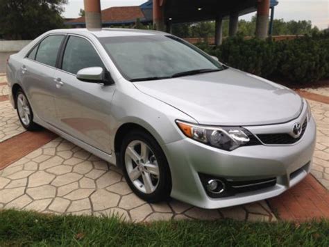 Sell New 14 Toyota Camry Se 5 Day No Reserve Clean Rebuilt Title Runs