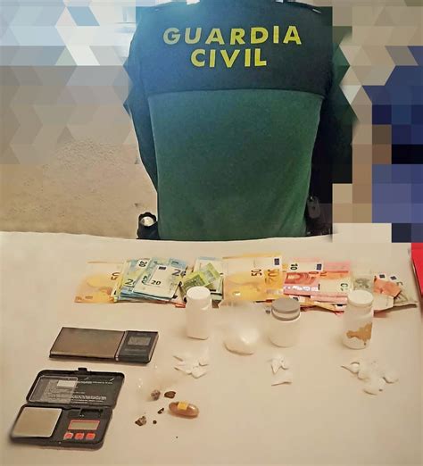 La Guardia Civil Desmantela Un Punto De Venta De Droga Al Menudeo En