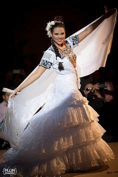 12 Ideas De Traje De Campechana Traje Tipico De Campeche Trajes